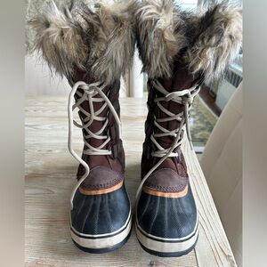 Sorel Women’s Joan of Arctic Boot size 9